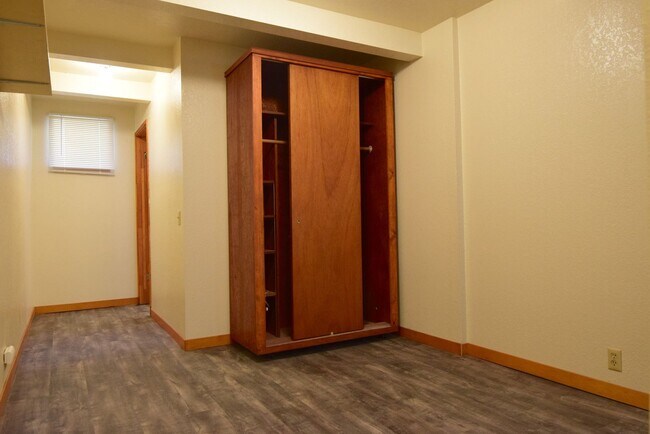 Foto del edificio - 570 - 574 Belden Street