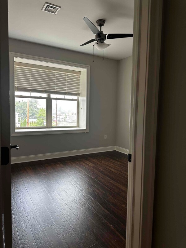 Foto del edificio - 970 Ridge Ave