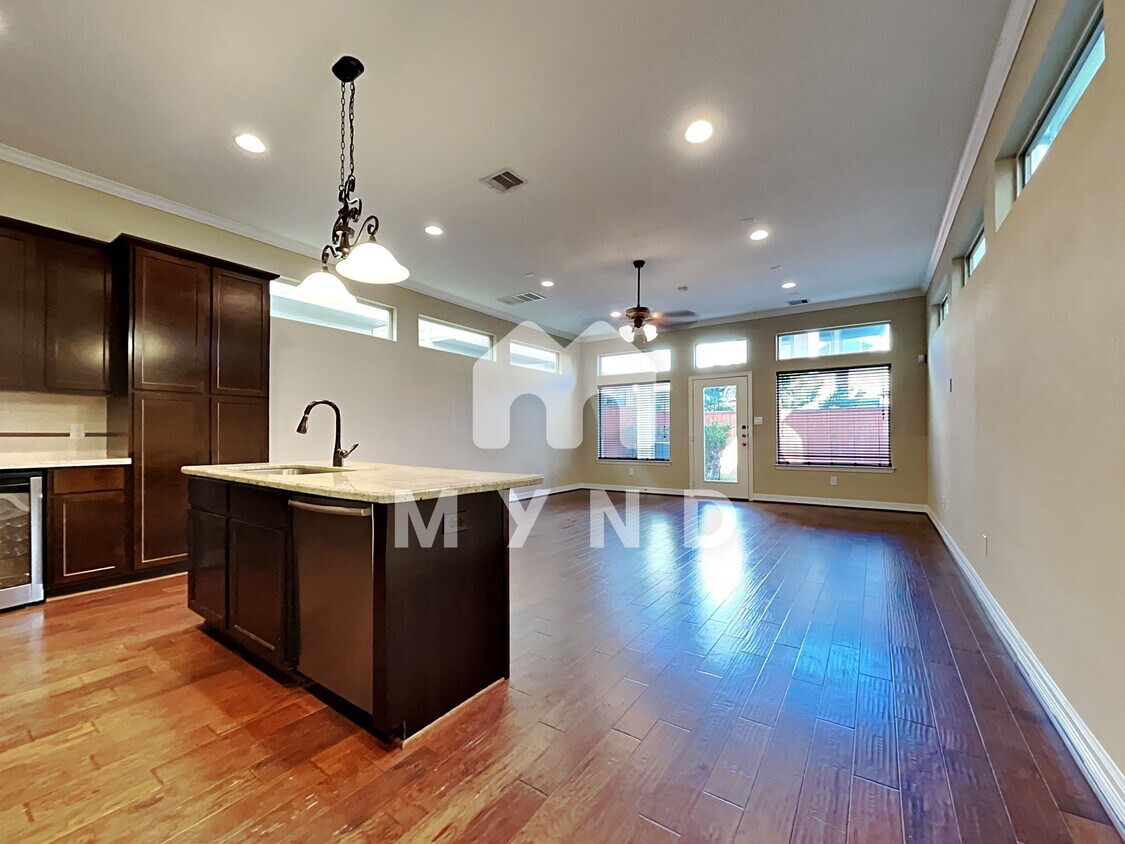 Foto principal - 5938 Kiam St