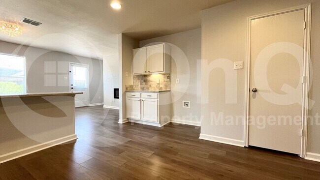 Building Photo - 13269 Fowler Drive