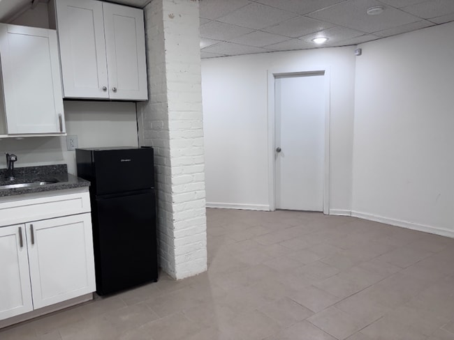 Foto del edificio - 1111 Curled Oaks Pl