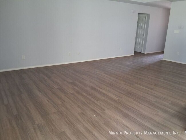 Foto del edificio - 1637 Wrigley Dr