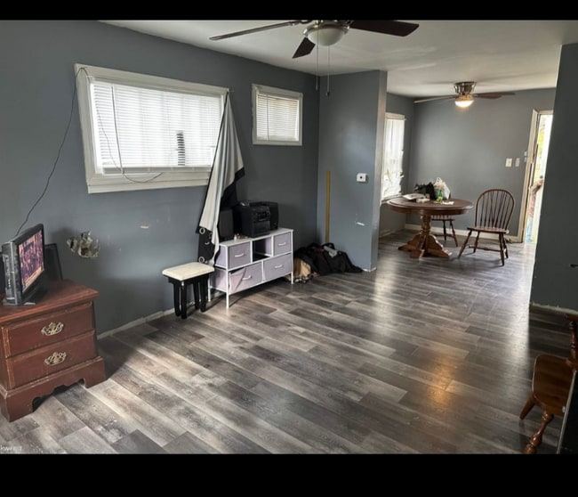 Building Photo - 1314 Pettibone Ave