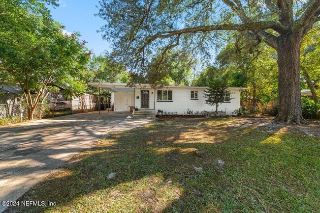Building Photo - 4007 Aldington Dr