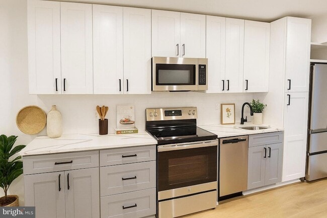 Photo - 1230 Penn St NE Apartment