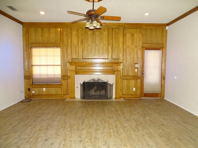 Building Photo - 5738 94th St