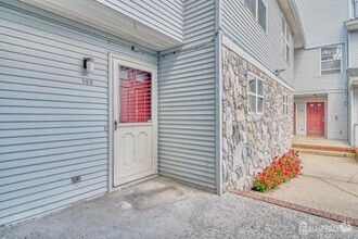 Building Photo - 149 Keswick Dr