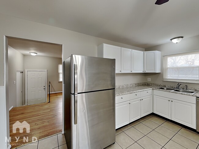 Building Photo - 2776 Halifax Ct