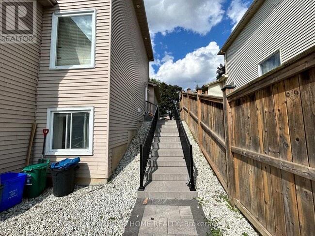 Building Photo - 844 Crowells St