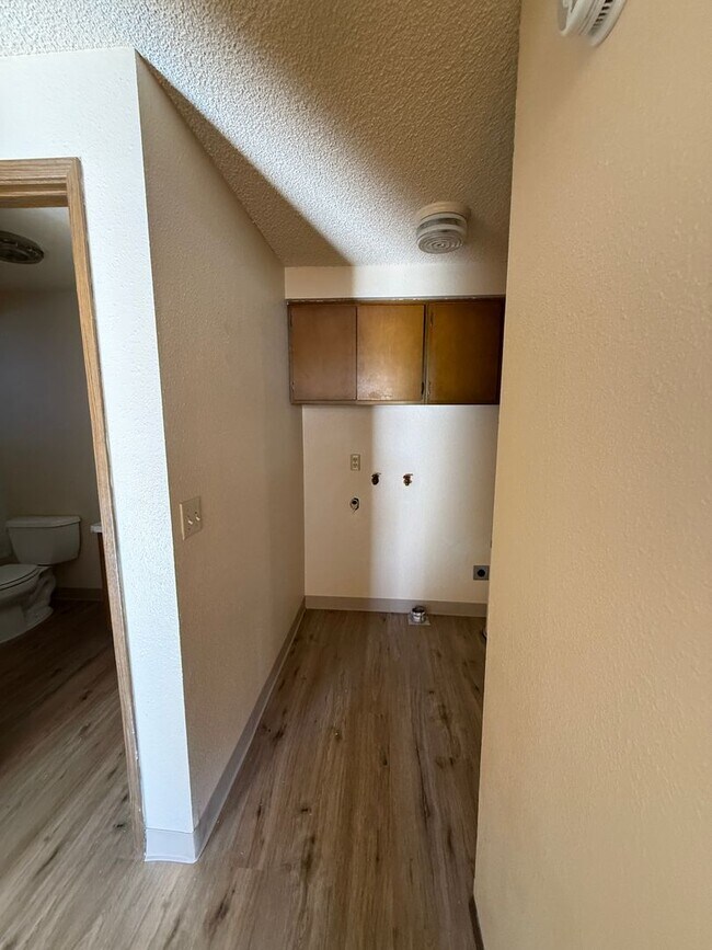 Foto del edificio - 2109 E 8th St