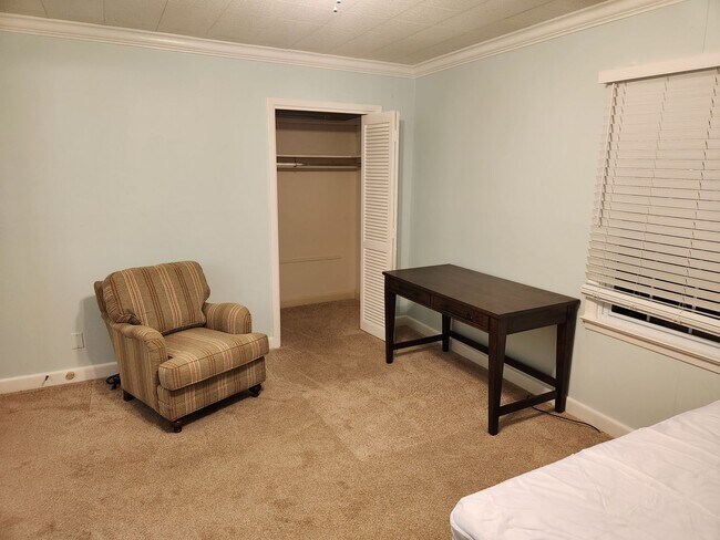 Foto del edificio - 3153 Bonhurst Dr