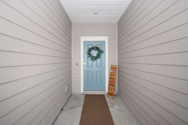 Foto del edificio - Spacious 3-bedroom, 2.5-bath townhome