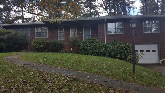 Building Photo - 2153 Sedalia Ct