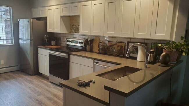 Building Photo - Charming 2BD, 1BA Wheat Ridge Duplex with 1-Car Garage