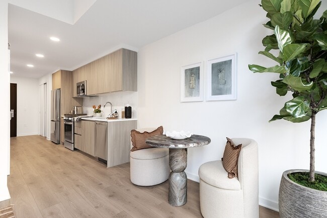 Building Photo - Zephyr at Wardman Park