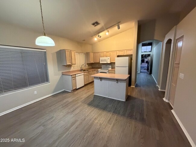 Foto del edificio - 1785 E Appaloosa Rd