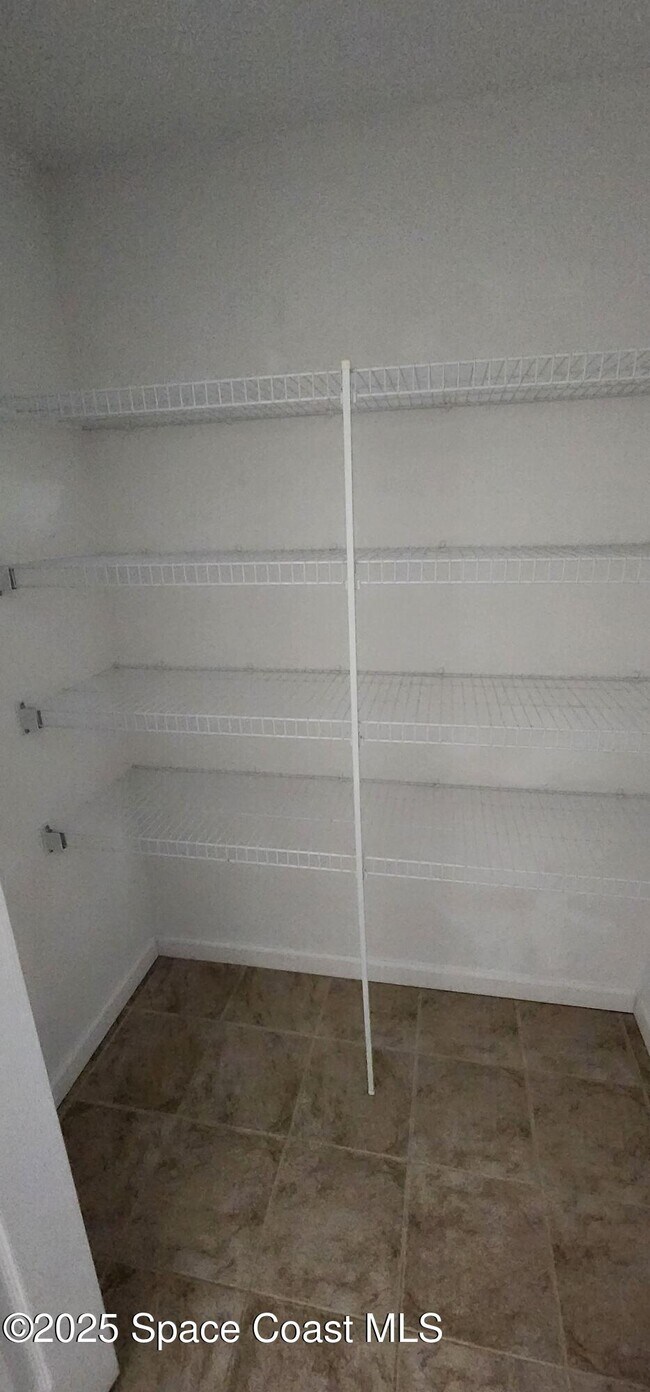 Foto del edificio - 4076 Meander Pl