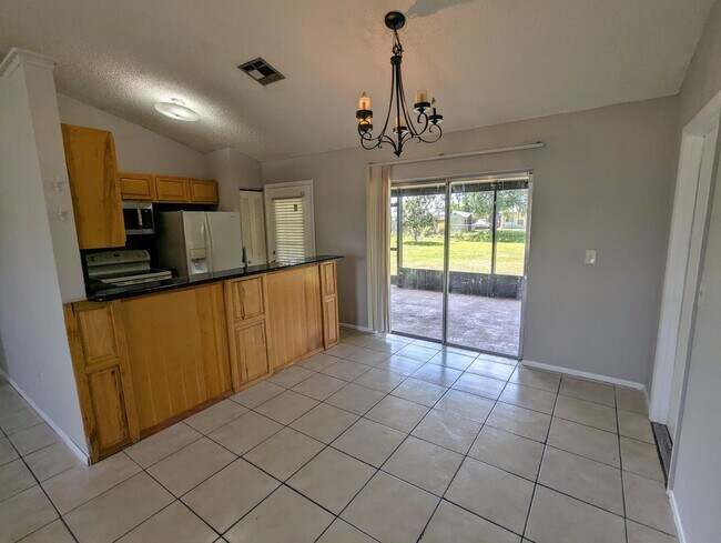 Foto del edificio - 554 SW Lakehurst Dr