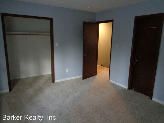 Foto del edificio - 101-105 Greengate Ct