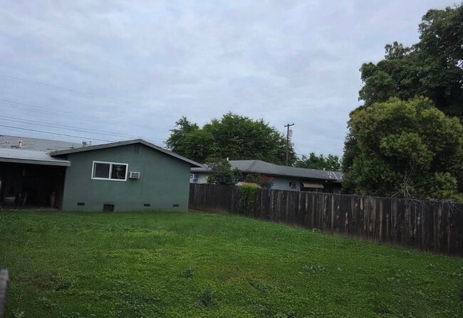 Building Photo - 1382 Bancroft Ave