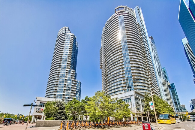 Building Photo - 208 Queens Quay W
