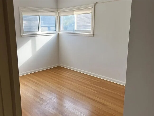 Foto del edificio - 4814 Birchwood Ave