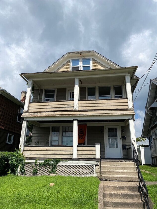 Primary Photo - 1145 Sanderson Ave