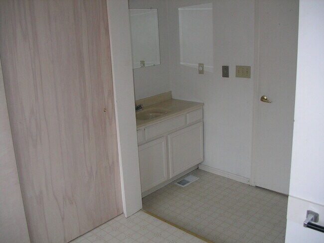 Foto del edificio - 6244 25th Ave NE