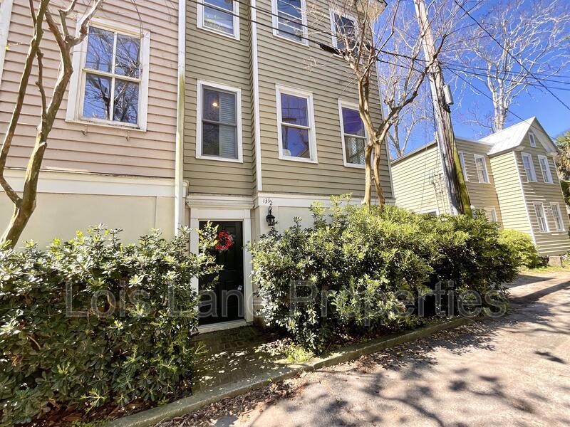 Primary Photo - 1 Kirkland Ln