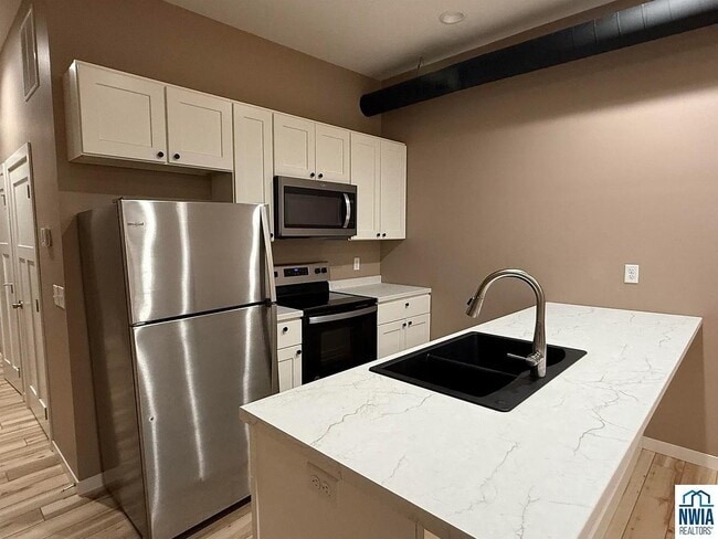 Foto del edificio - 321 9th St