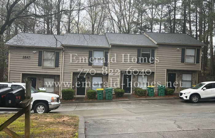 Foto principal - Great 2 bedroom Townhome in Peachtree Corn...