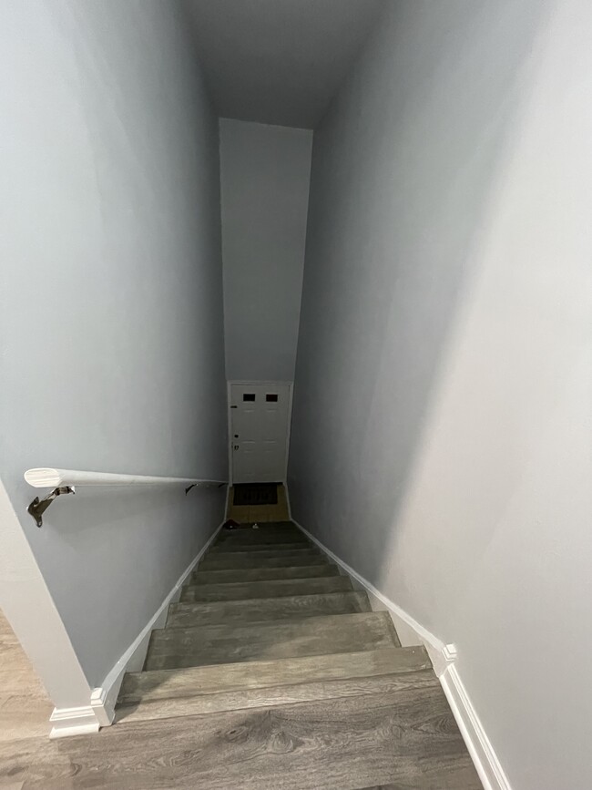 Building Photo - 548B Willow Turn