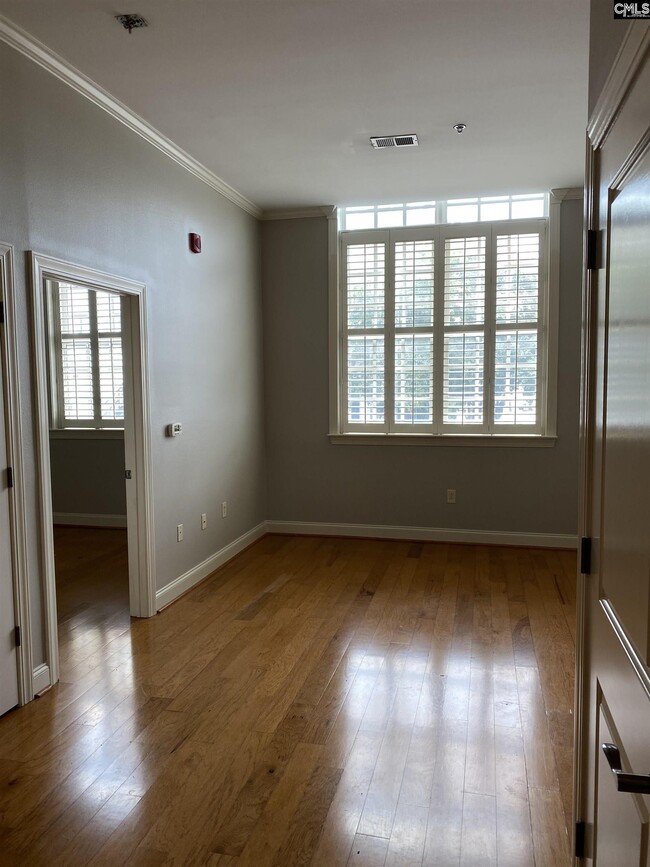 Foto del edificio - 705 Maple St