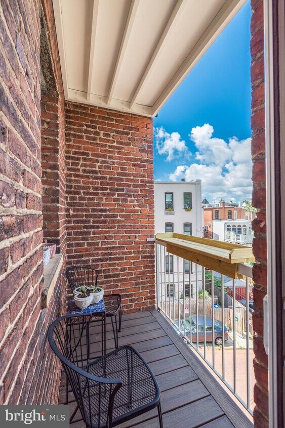 Primary Photo - 1840 Biltmore St NW