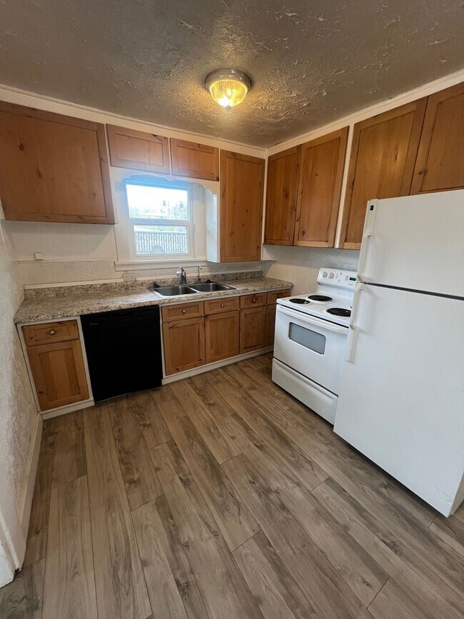 Building Photo - Charming 3-bedroom, 1-bath home