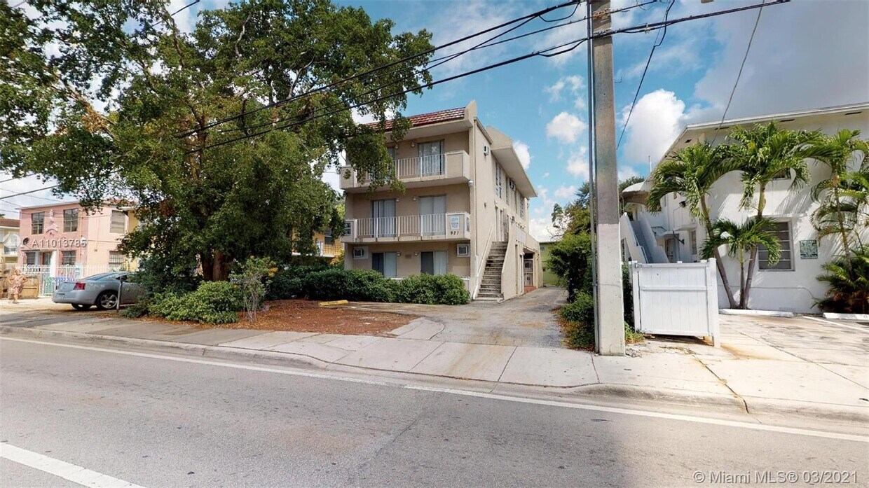 Foto del edificio - 921 SW 7th St