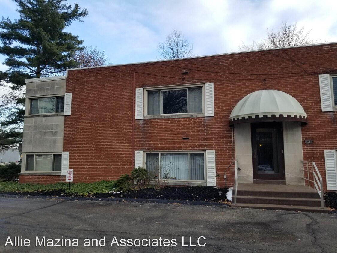 Primary Photo - 2 br, 1 bath House - 32900 Aurora Rd. Unit...