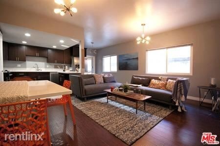 Foto del edificio - 246 N Coronado St