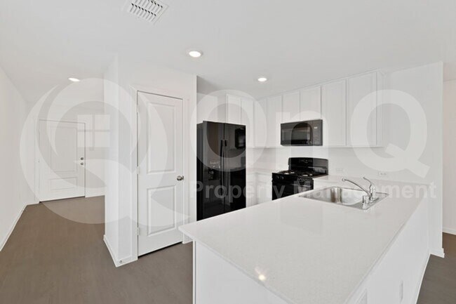 Building Photo - 3101 Tokara St