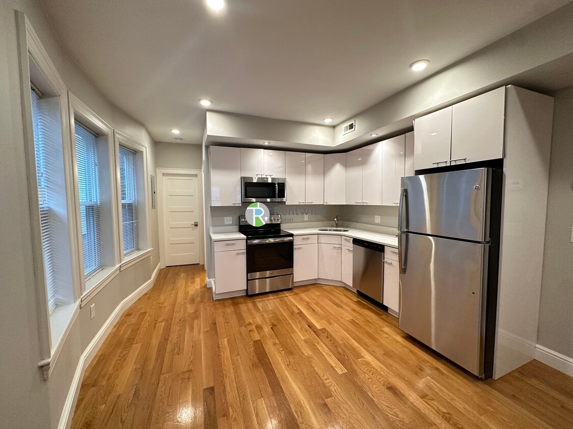 900 Massachusetts Ave Unit 1, Cambridge, MA 02139 Condo for Rent in