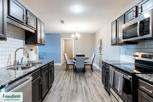 Building Photo - 305 Laredo Dr