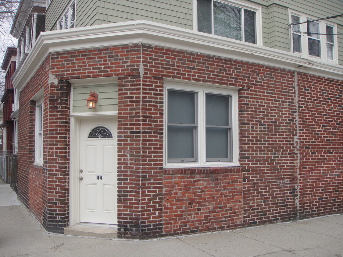 44 Edgar Ave Unit 1, Somerville, MA 02145 Condo for Rent in