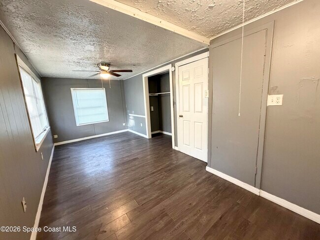 Foto del edificio - 332 Palm Ave