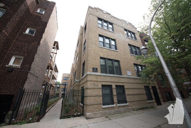 Foto del edificio - 837 W Cornelia Ave