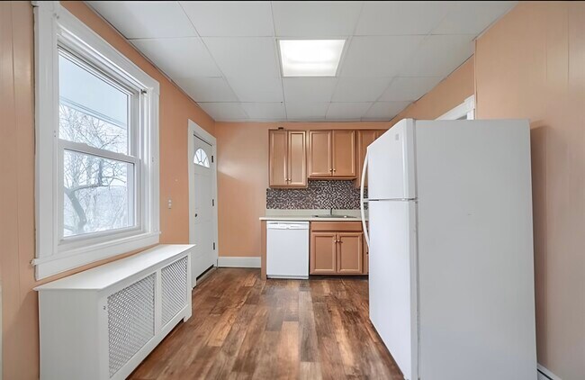 Building Photo - 8 Belleview Ave