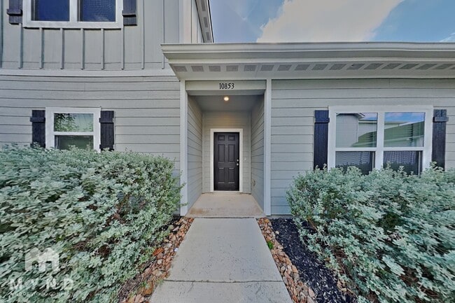 Building Photo - 10853 Quinn Ct
