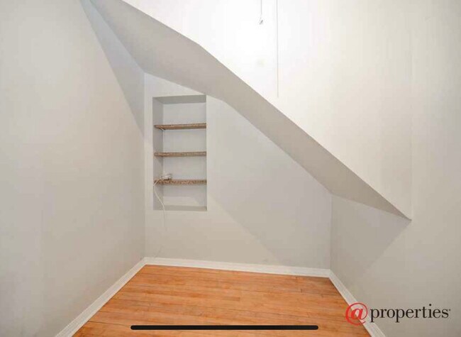 Building Photo - 3309 W Le Moyne St