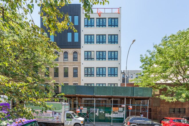Building Photo - 820 Classon Ave