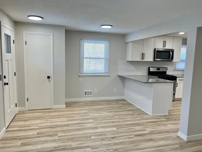 Building Photo - 277 Wolcott Ave