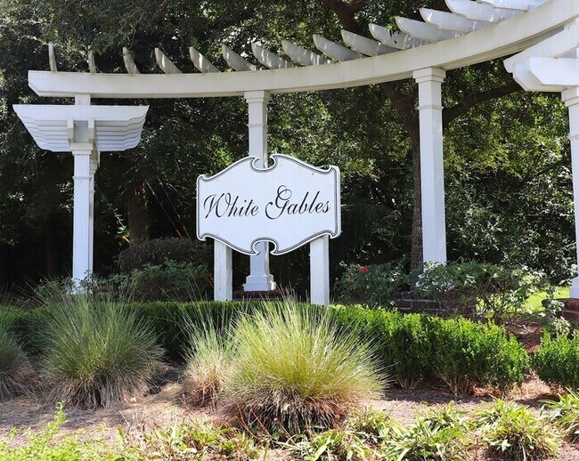 White Gables House for Rent in Summerville, SC